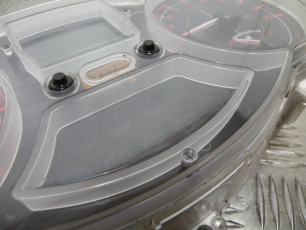 Compteur (43 171 km) GILERA FUOCO 500 4t -2007-