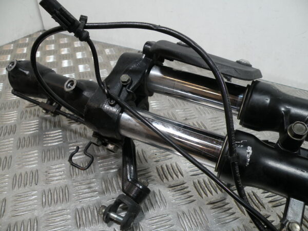 Fourche gauche KYMCO CV3 4t -2023-