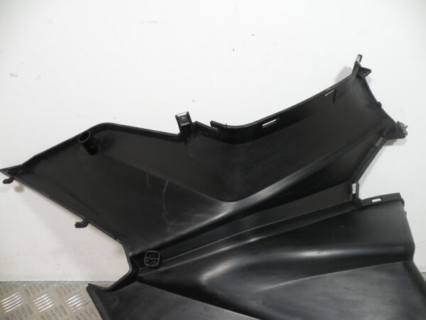Marche pied gauche KYMCO CV3 4t -2023-