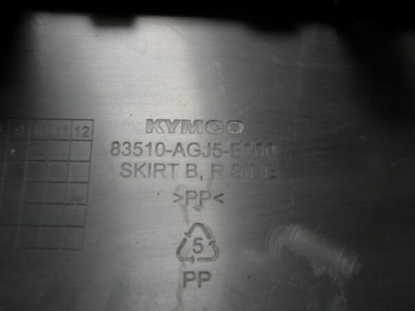 Trappe de visite côté droit KYMCO CV3 4t -2023-