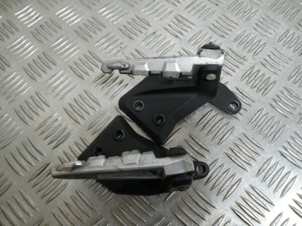 Platine repose pied KYMCO CV3 4t -2023-