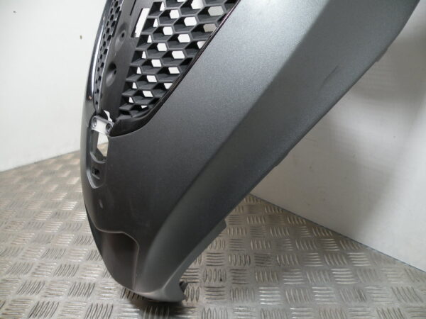 CARÉNGE AVEC GRILLE DE RADIATEUR PIAGGIO MP3 300 YOURBAN 4t -2018-