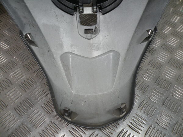 CARÉNGE AVEC GRILLE DE RADIATEUR PIAGGIO MP3 300 YOURBAN 4t -2018-