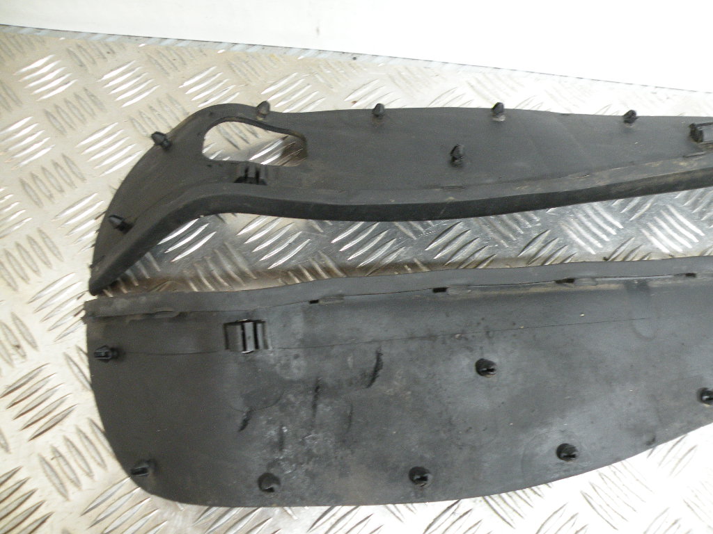 TAPIS DE MARCHE PIED PIAGGIO MP3 300 YOURBAN 4t -2018-