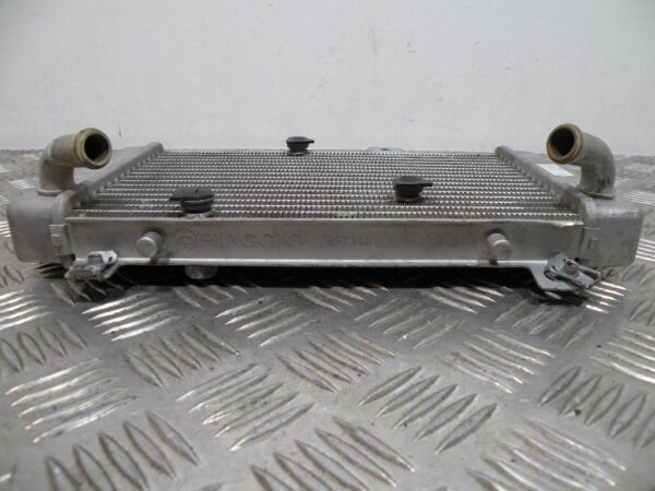RADIATEUR  PIAGGIO MP3 300 YOURBAN 4t -2018-
