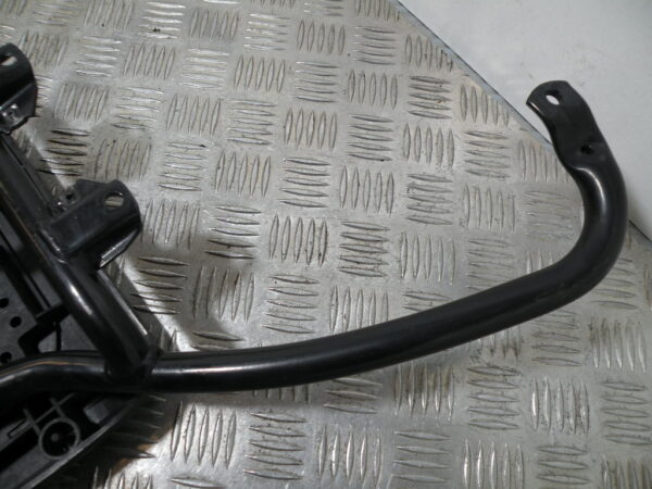 SUPPORT TOP CASE  PIAGGIO MP3 300 YOURBAN 4t -2018-