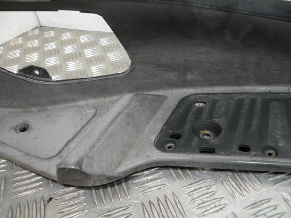Marche pied droit PIAGGIO X EVO 125 4t -2009-