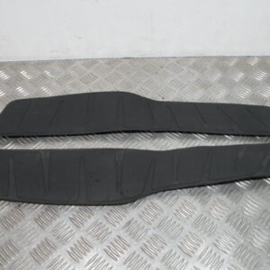 Tapis de marche pied PIAGGIO X EVO 125 4t -2009-