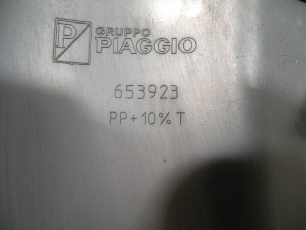 Cache sous bulle PIAGGIO X EVO 125 4t -2009-