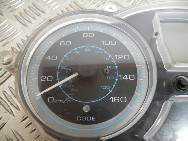Compteur PIAGGIO X EVO 125 4t -2010-