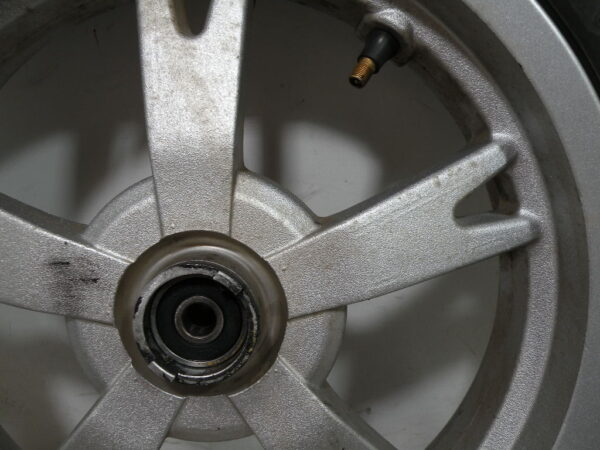 Roue avant PEUGEOT KISBEE 4t -2013-
