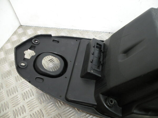 Coffre sous selle PEUGEOT KISBEE 4t -2013-