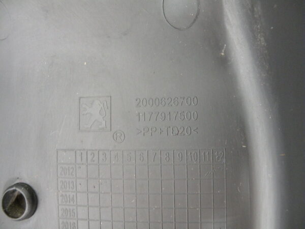 Coffre sous selle PEUGEOT KISBEE 4t -2013-