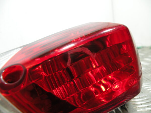 Feu arrière PEUGEOT KISBEE 4t -2013-