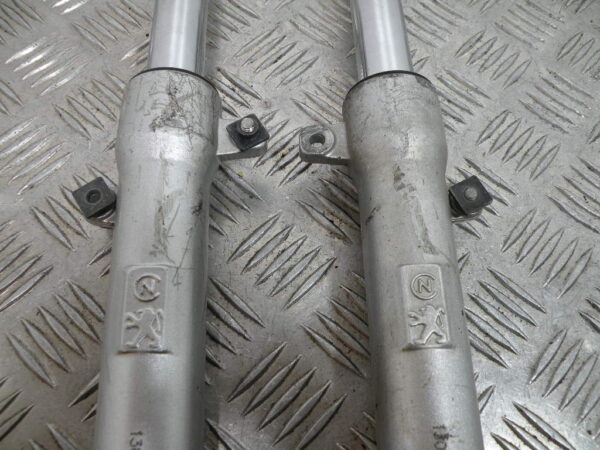 Tube de fourche PEUGEOT KISBEE 4t -2013-