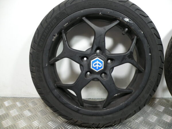 Roues avant PIAGGIO MP3 300 4t -2011-