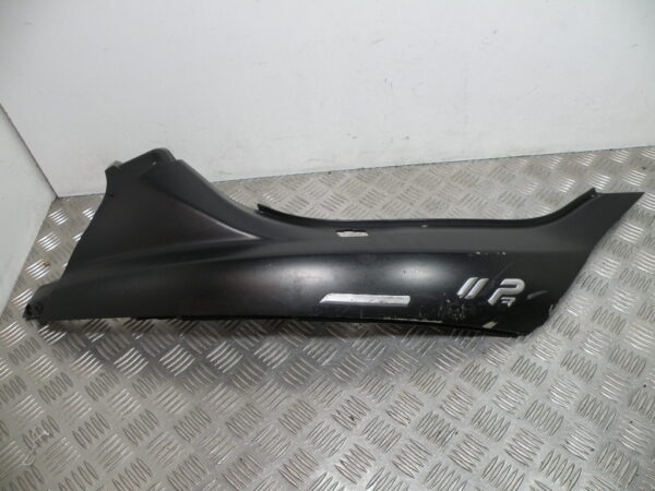 Carénage arrière droit PIAGGIO MP3 300 4t -2011-