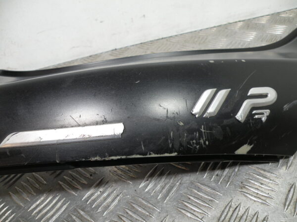 Carénage arrière droit PIAGGIO MP3 300 4t -2011-