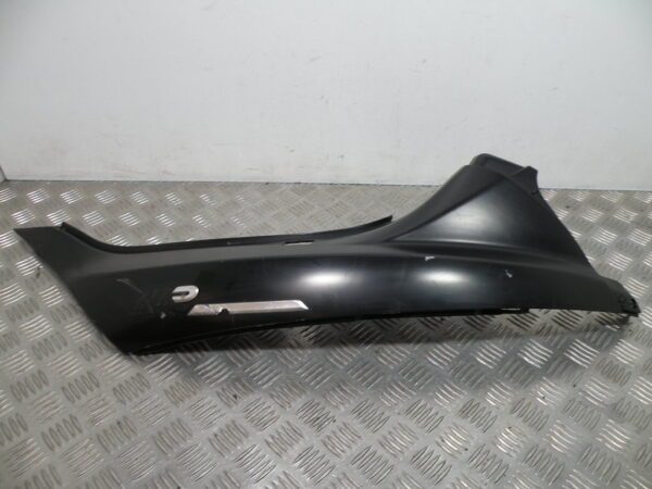 Carénage arrière gauche PIAGGIO MP3 300 4t -2011-