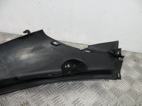 Flanc de selle droit PIAGGIO MP3 300 4t -2011-