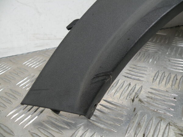 Flanc de selle gauche PIAGGIO MP3 300 4t -2011-