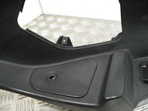 Marche pied droit PIAGGIO MP3 300 4t -2011-