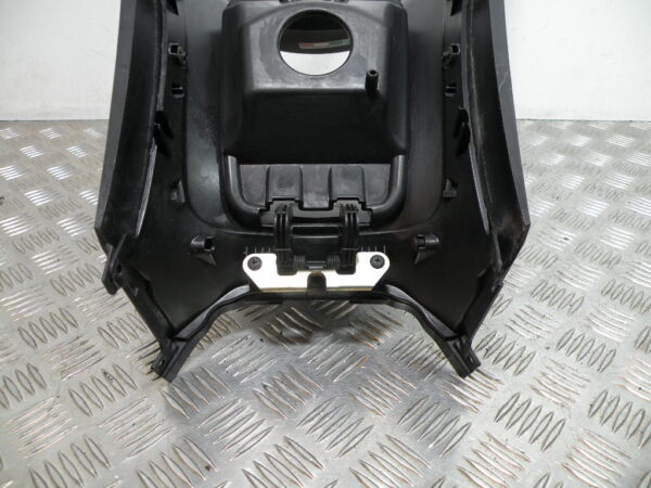 Carénage de trappe à essence PIAGGIO MP3 300 4t -2011-