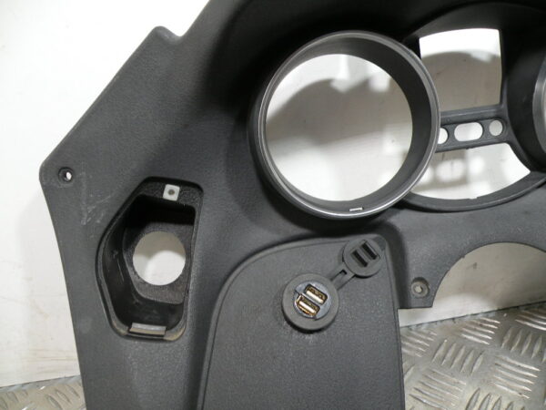 Entourage compteur PIAGGIO MP3 300 4t -2011-