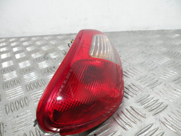 Feu arrière gauche PIAGGIO MP3 300 4t -2011-