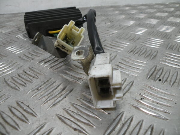 Régulateur de tension PIAGGIO MP3 300 4t -2011-