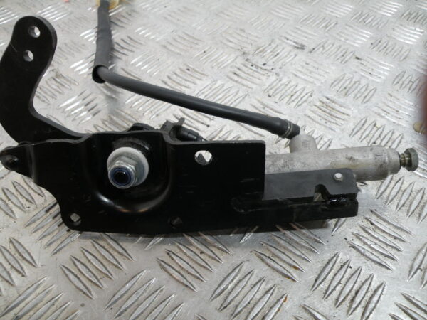 Maître cylindre de la pédale de frein PIAGGIO MP3 300 4t -2011-