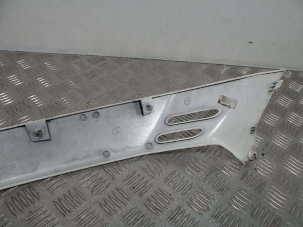 Baguette latérale gauche VESPA 300 GTS 4t -2013-
