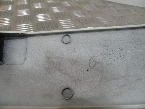 Baguette latérale gauche VESPA 300 GTS 4t -2013-