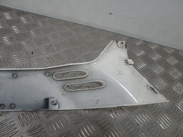 Baguette latérale droite VESPA 300 GTS 4t -2013-