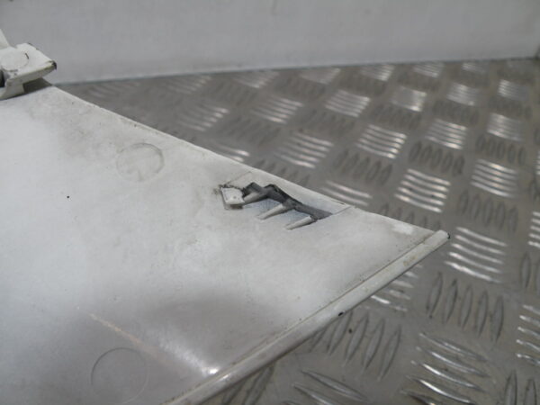 Baguette latérale droite VESPA 300 GTS 4t -2013-