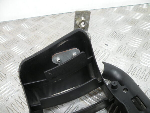 Grille de radiateur droite VESPA 300 GTS 4t -2013-