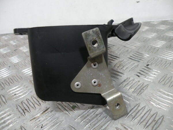 Grille de radiateur droite VESPA 300 GTS 4t -2013-