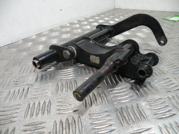 Support moteur VESPA 300 GTS 4t -2015-