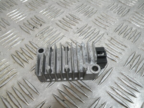 Régulateur de tension YAMAHA YN50F NEO’S 2t -2013-