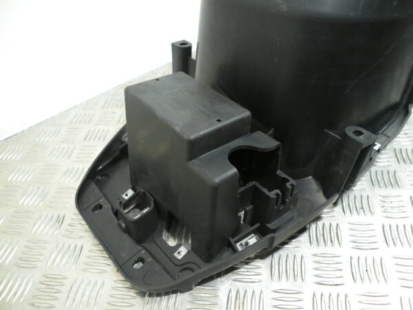 Coffre sous selle PIAGGIO 50 ZIP 4t -2020-