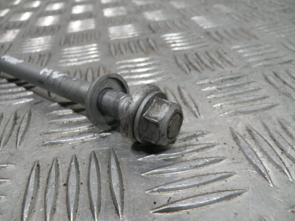Axe de roue avant PIAGGIO 50 ZIP 4t -2020-