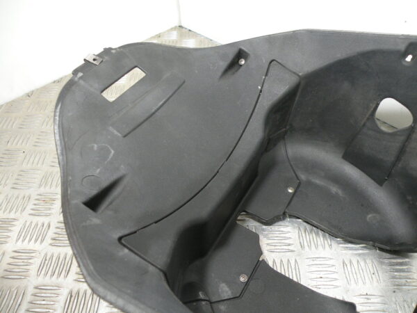 Passage de roue avant APRILIA 50 SR 4t -2011-