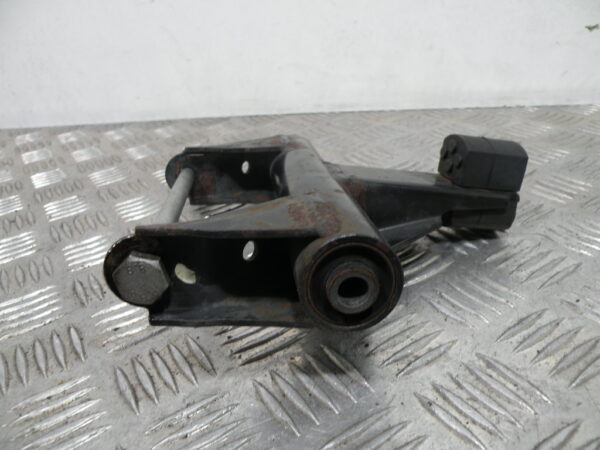 Support moteur APRILIA 50 SR 4t -2011-