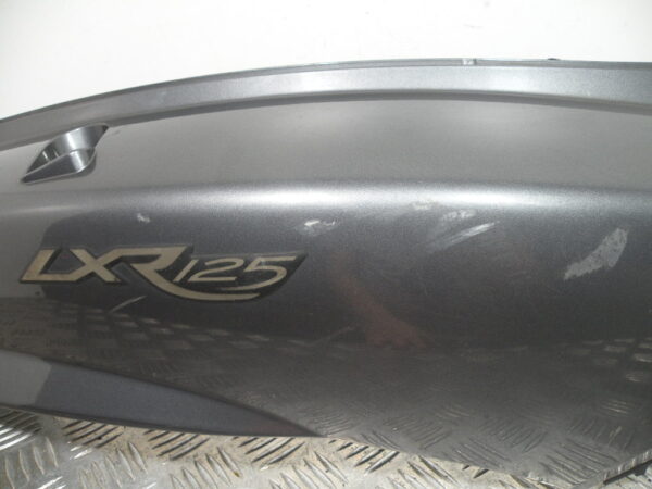 Carénage coque arrière droit PEUGEOT 125 LXR 4t -2010-