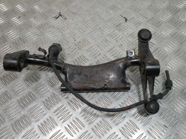 Support moteur PEUGEOT 125 LXR 4t -2010-