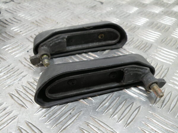 Support pare brise PEUGEOT 125 LXR 4t -2010-