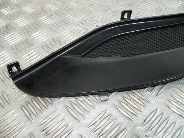 Cache latéral droit PIAGGIO MP3 300 LT YOURBAN 4t -2013-