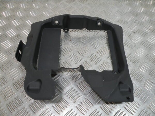 Cache radiateur PIAGGIO MP3 300 LT YOURBAN 4t -2013-
