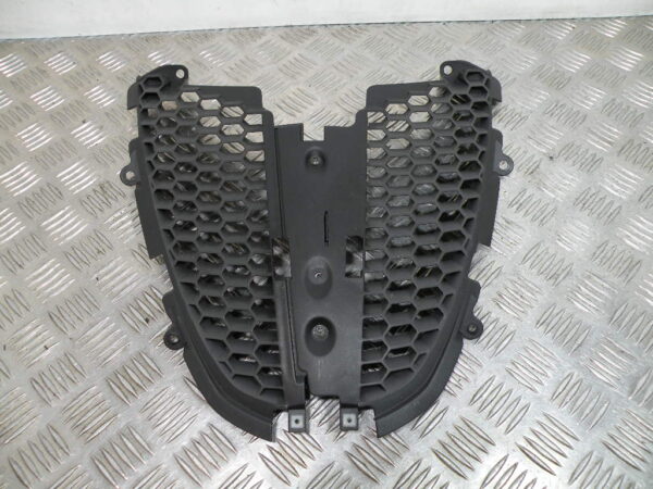 Grille de radiateur PIAGGIO MP3 300 LT YOURBAN 4t -2013-