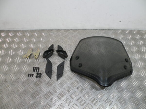 Bulle / Pare brise avec support PIAGGIO MP3 300 LT YOURBAN 4t -2013-